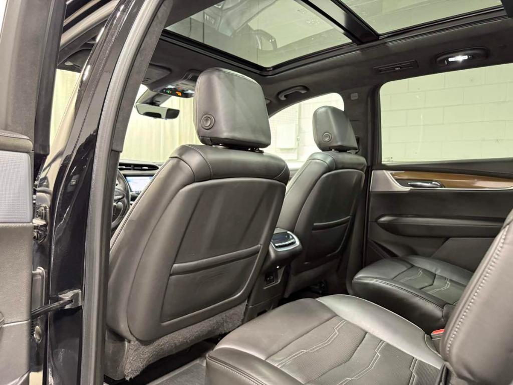 used 2022 Cadillac XT6 car, priced at $40,985