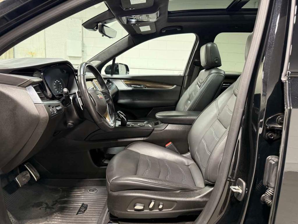used 2022 Cadillac XT6 car, priced at $40,985
