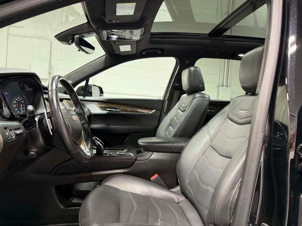 used 2022 Cadillac XT6 car, priced at $40,985