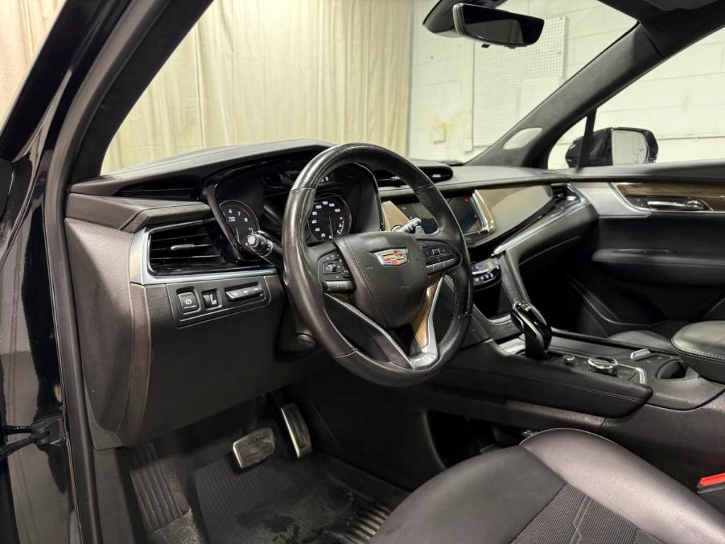 used 2022 Cadillac XT6 car, priced at $40,985