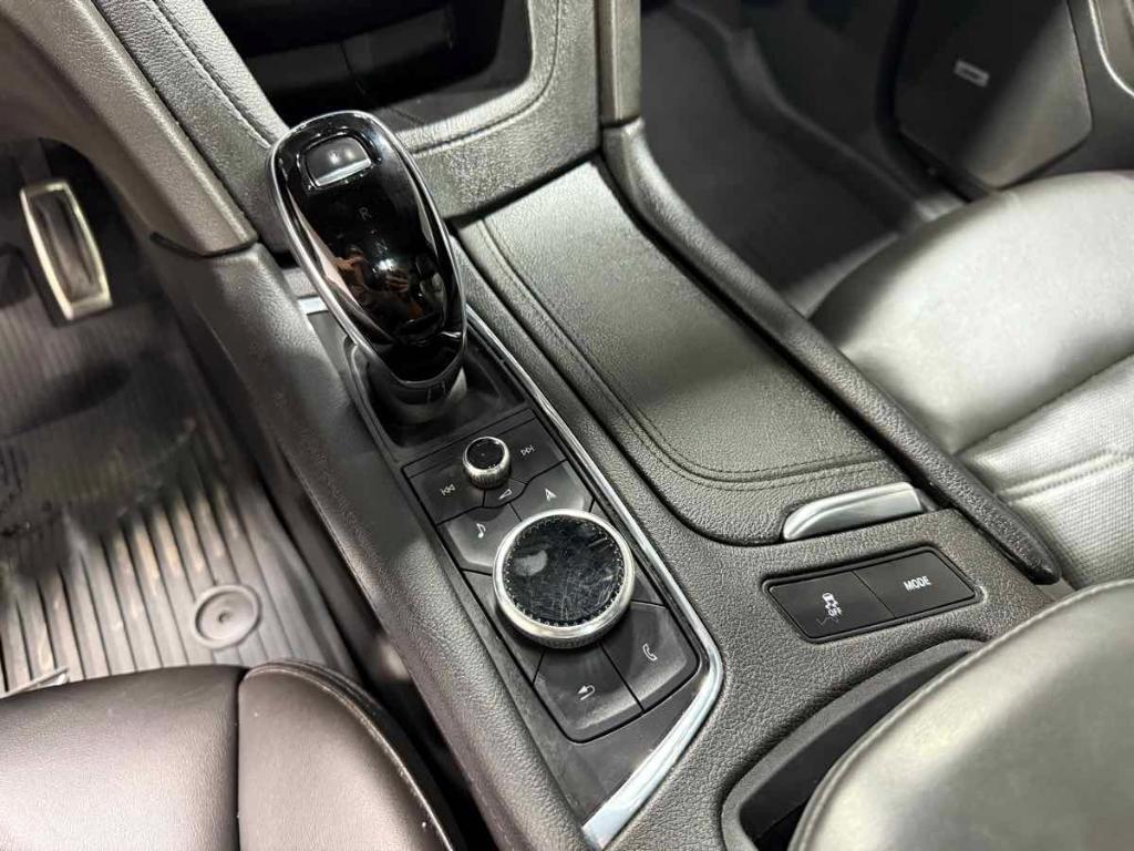 used 2022 Cadillac XT6 car, priced at $40,985