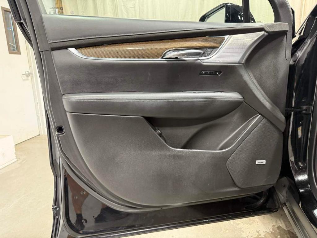used 2022 Cadillac XT6 car, priced at $40,985