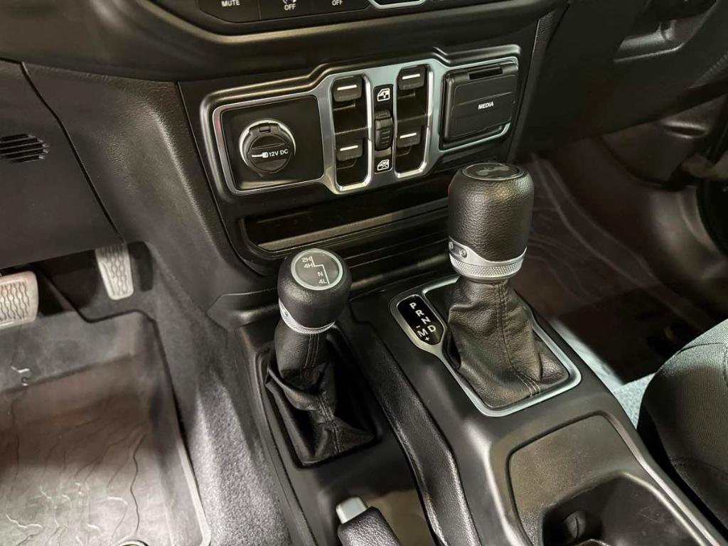 used 2021 Jeep Wrangler Unlimited car, priced at $33,985