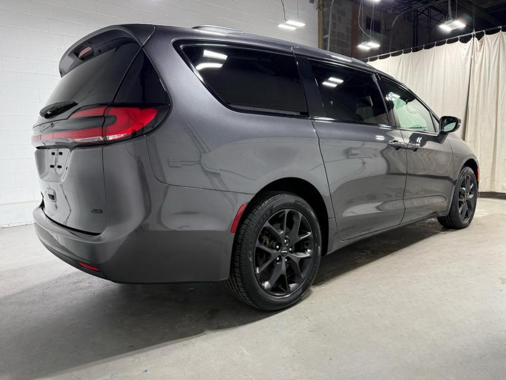 used 2022 Chrysler Pacifica car, priced at $35,985