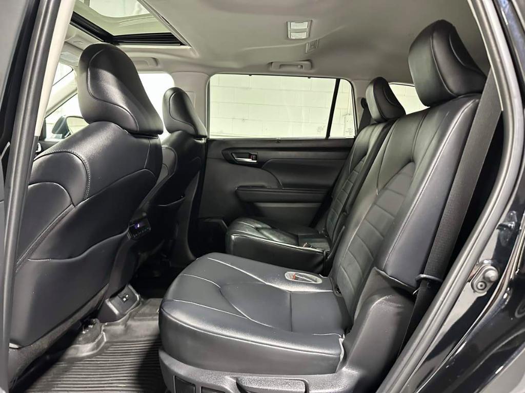 used 2023 Toyota Highlander car, priced at $42,985