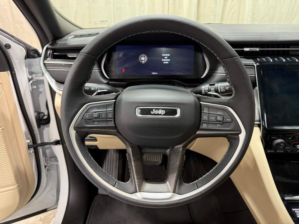 used 2025 Jeep Grand Cherokee car, priced at $48,985