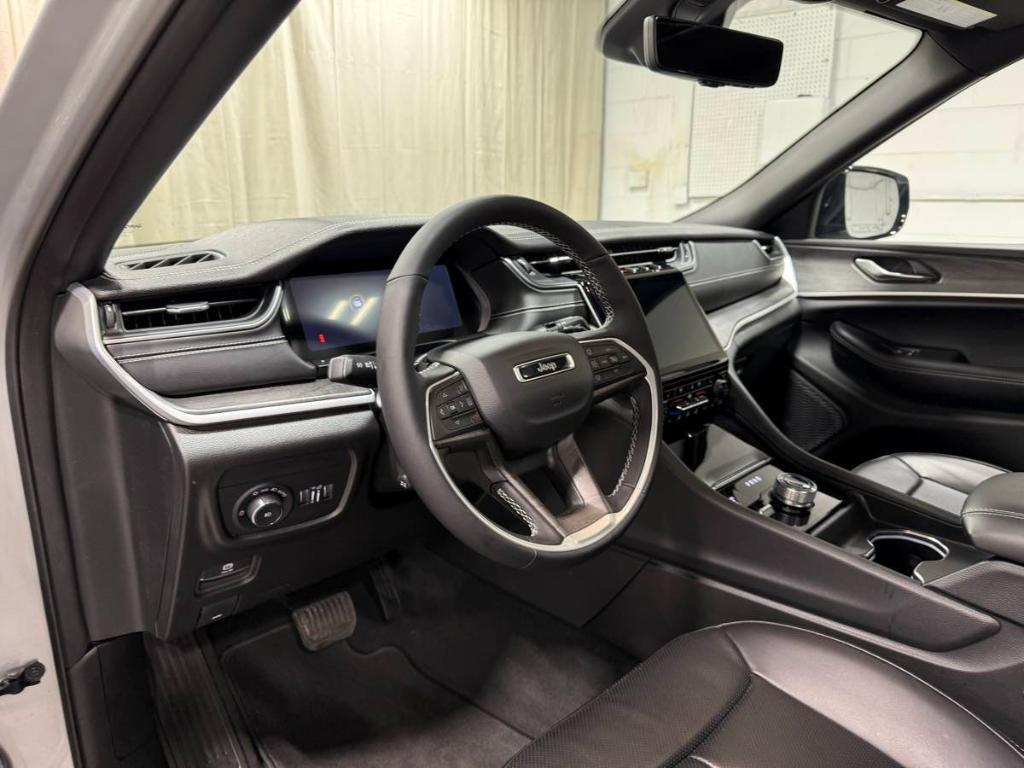 used 2025 Jeep Grand Cherokee L car, priced at $51,985
