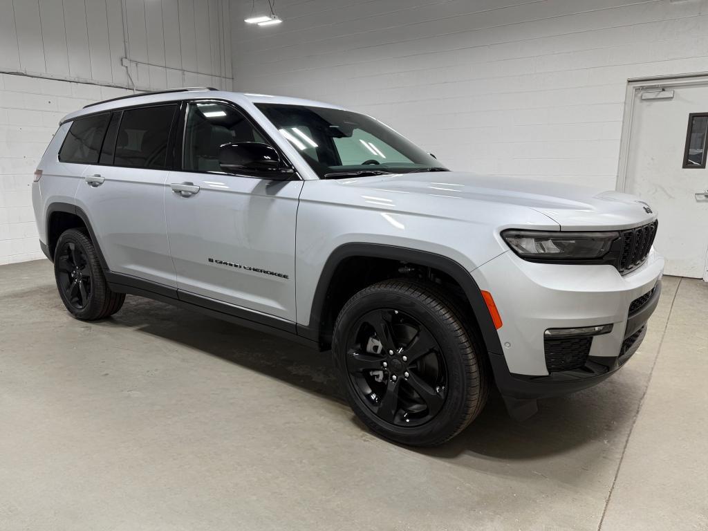 used 2025 Jeep Grand Cherokee L car, priced at $51,985