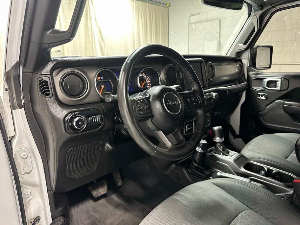 used 2022 Jeep Wrangler Unlimited car, priced at $31,985