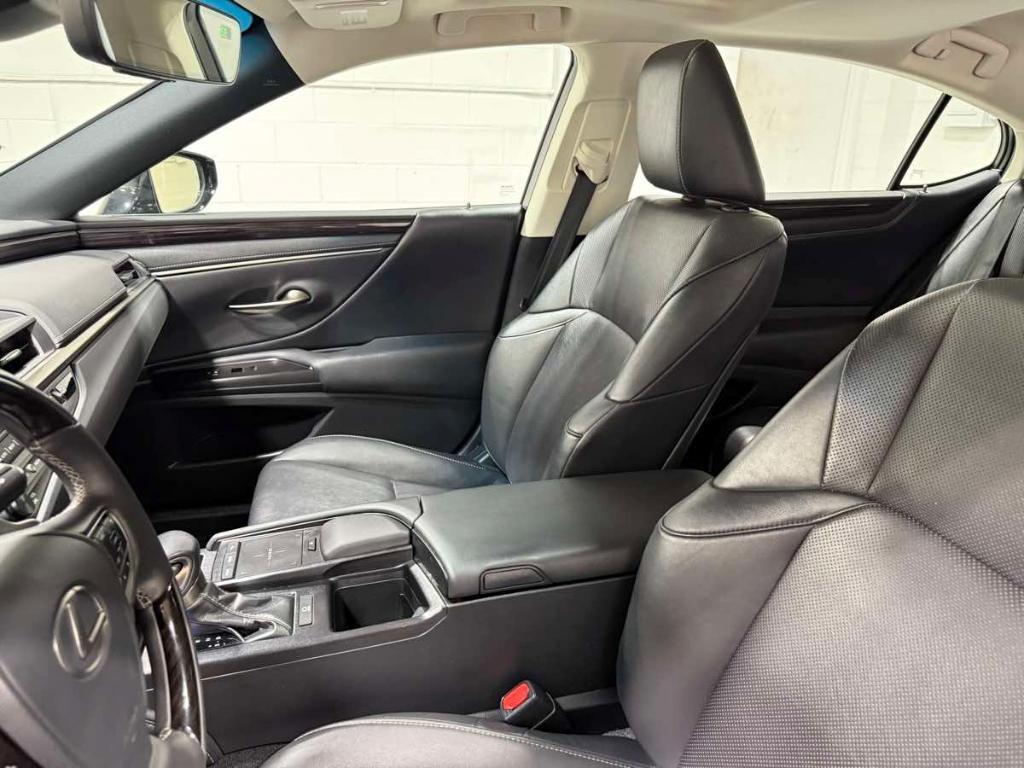 used 2019 Lexus ES 350 car, priced at $31,985