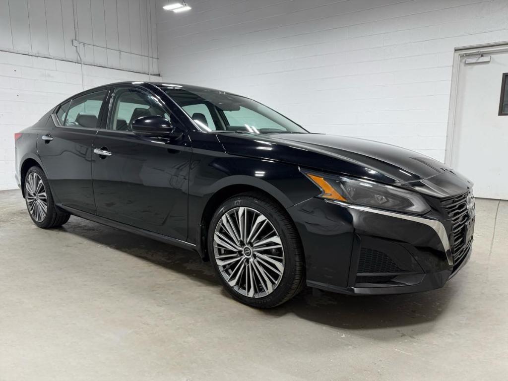 used 2023 Nissan Altima car, priced at $24,985