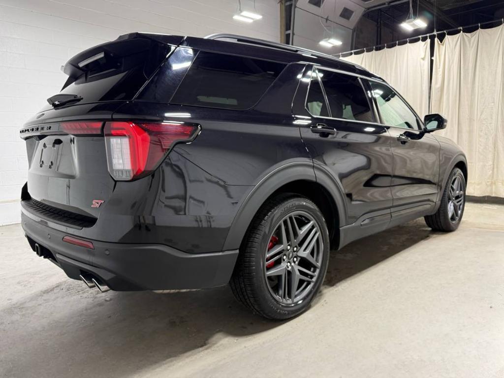 used 2025 Ford Explorer car, priced at $51,985