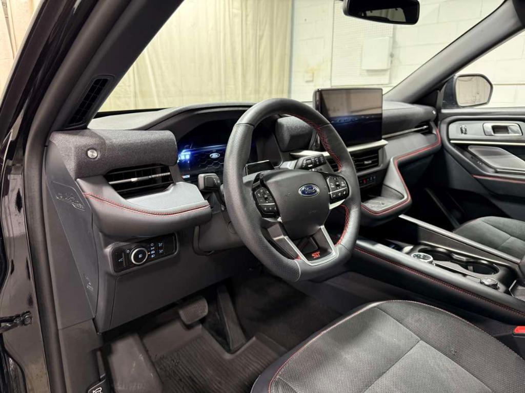used 2025 Ford Explorer car, priced at $51,985