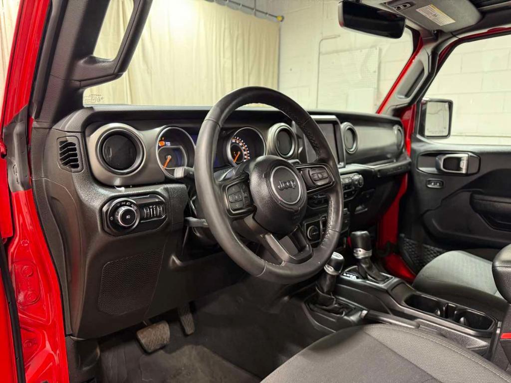used 2022 Jeep Wrangler Unlimited car, priced at $39,985