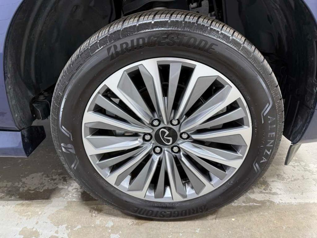 used 2025 INFINITI QX80 car, priced at $89,985