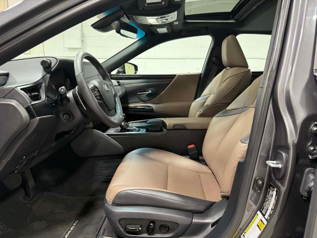 used 2022 Lexus ES 350 car, priced at $39,985