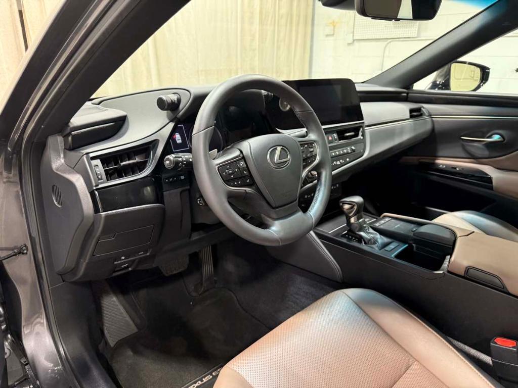 used 2022 Lexus ES 350 car, priced at $39,985