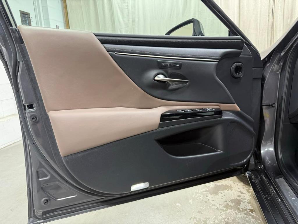 used 2022 Lexus ES 350 car, priced at $39,985