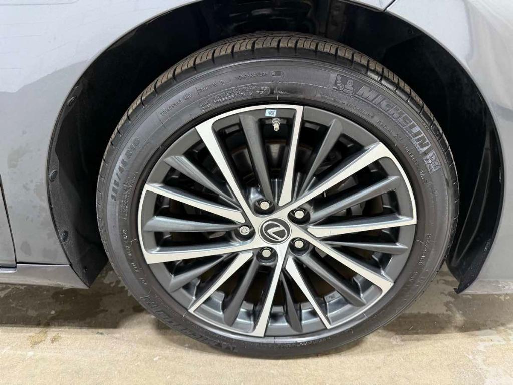 used 2022 Lexus ES 350 car, priced at $39,985