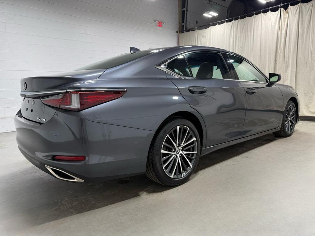 used 2022 Lexus ES 350 car, priced at $39,985