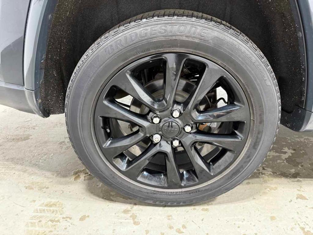used 2018 Jeep Grand Cherokee car, priced at $18,985