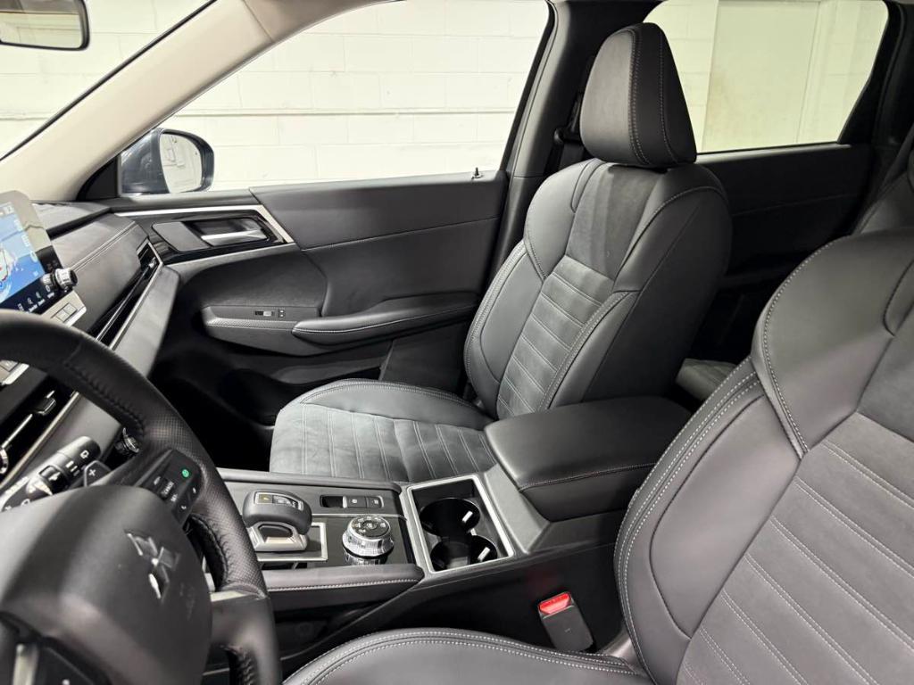 used 2024 Mitsubishi Outlander car, priced at $31,985