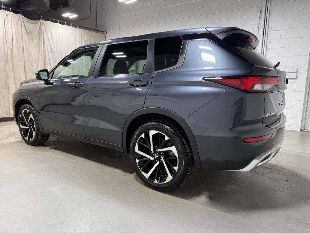 used 2024 Mitsubishi Outlander car, priced at $31,985