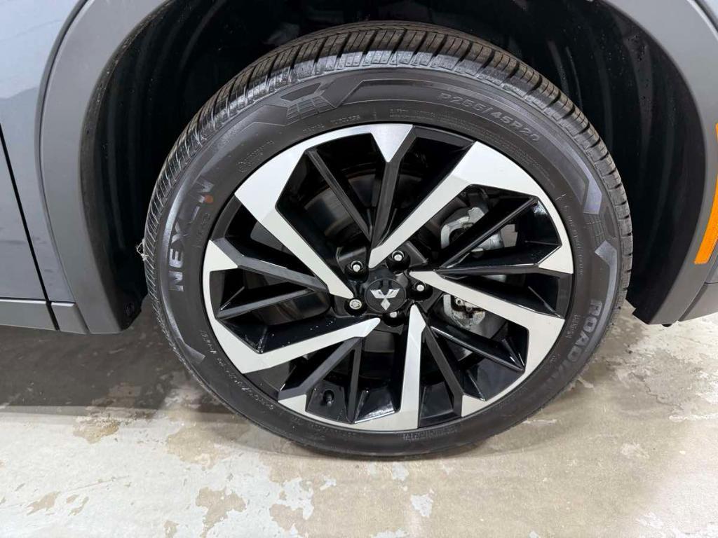used 2024 Mitsubishi Outlander car, priced at $31,985