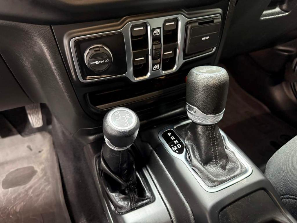 used 2022 Jeep Wrangler Unlimited car, priced at $35,985