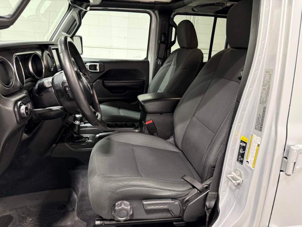 used 2022 Jeep Wrangler Unlimited car, priced at $35,985