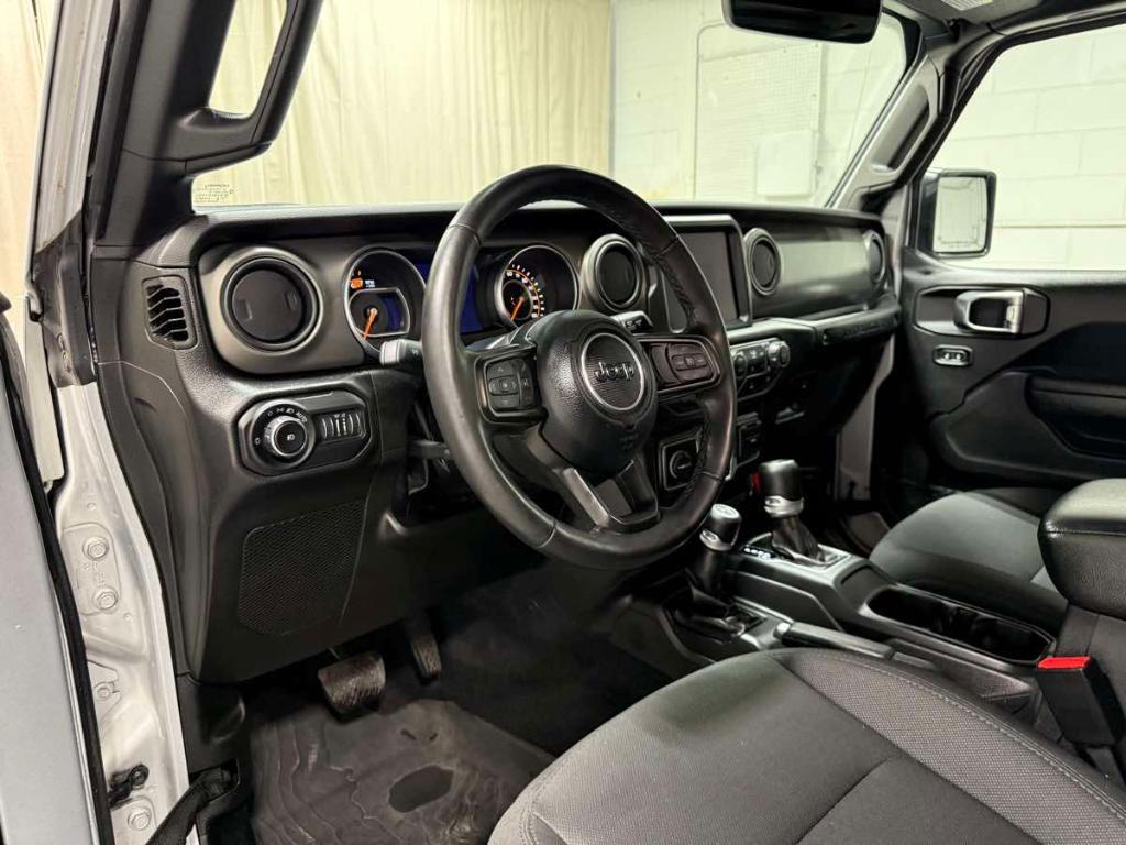 used 2022 Jeep Wrangler Unlimited car, priced at $35,985