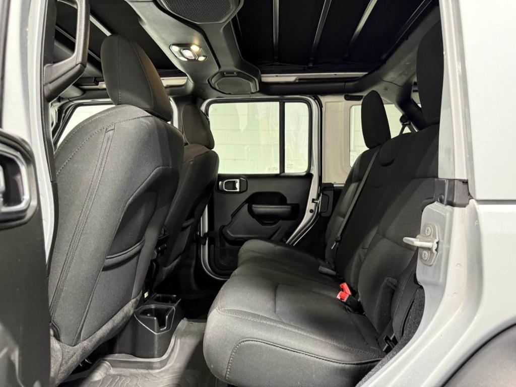 used 2022 Jeep Wrangler Unlimited car, priced at $35,985