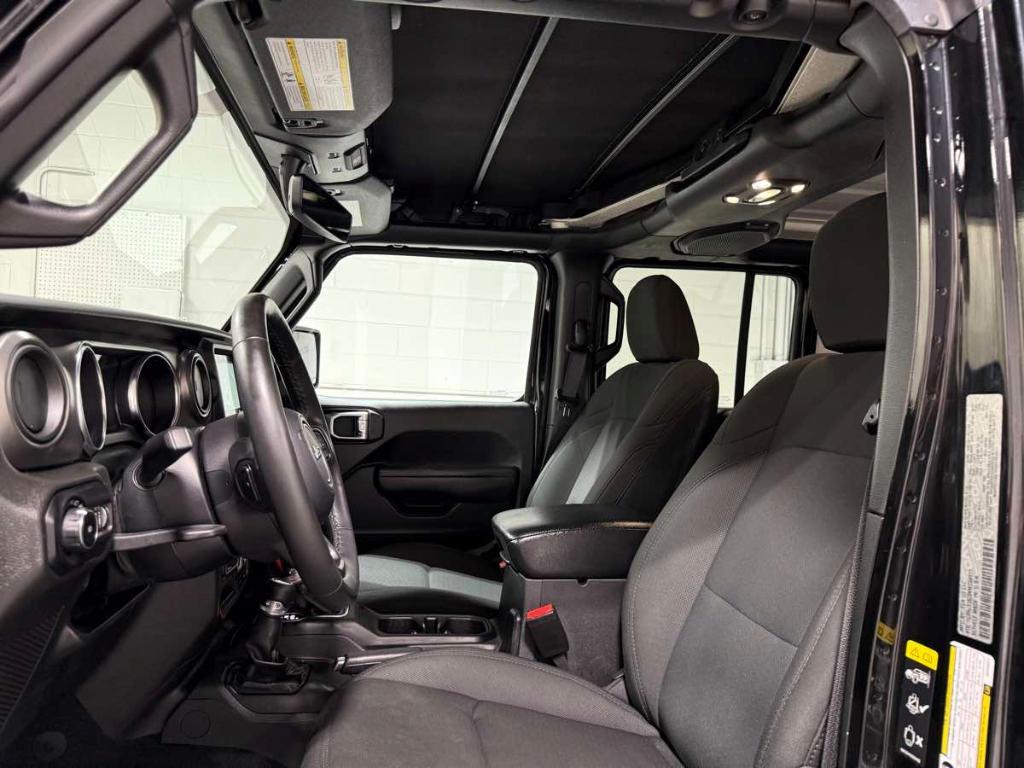 used 2022 Jeep Wrangler Unlimited car, priced at $36,985