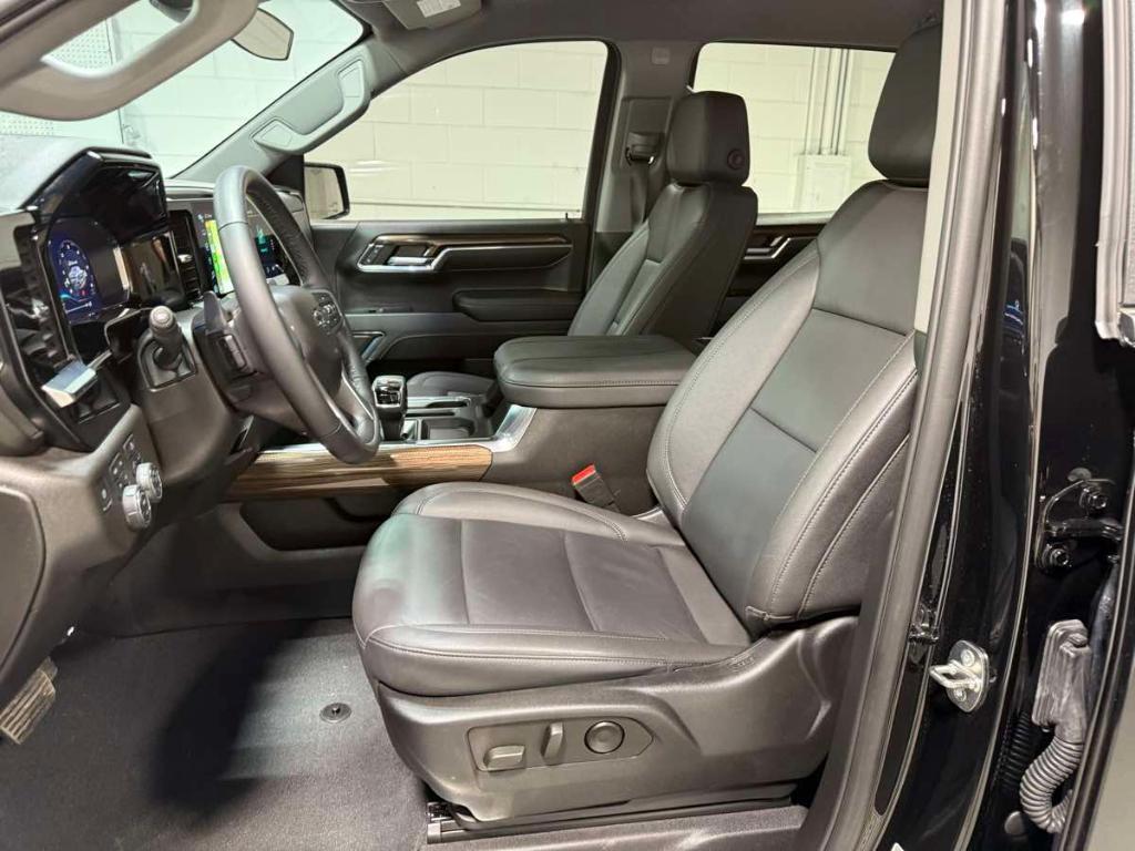 used 2024 Chevrolet Silverado 1500 car, priced at $52,985
