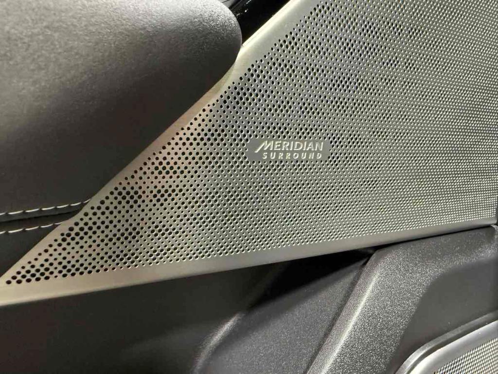 used 2022 Land Rover Range Rover Velar car, priced at $42,985