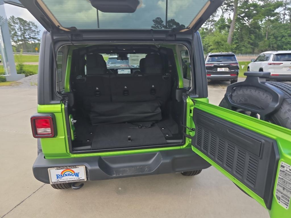 new 2025 Jeep Wrangler car, priced at $47,075