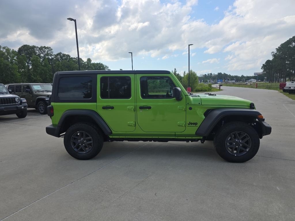 new 2025 Jeep Wrangler car, priced at $47,075