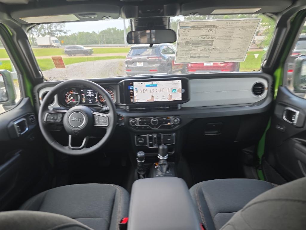 new 2025 Jeep Wrangler car, priced at $47,075