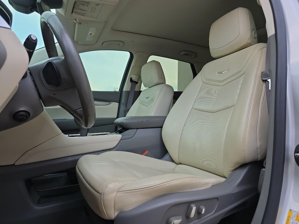 used 2018 Cadillac XT5 car, priced at $21,177