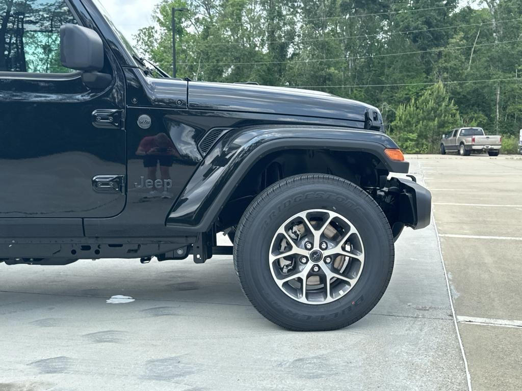 new 2024 Jeep Gladiator car, priced at $50,055