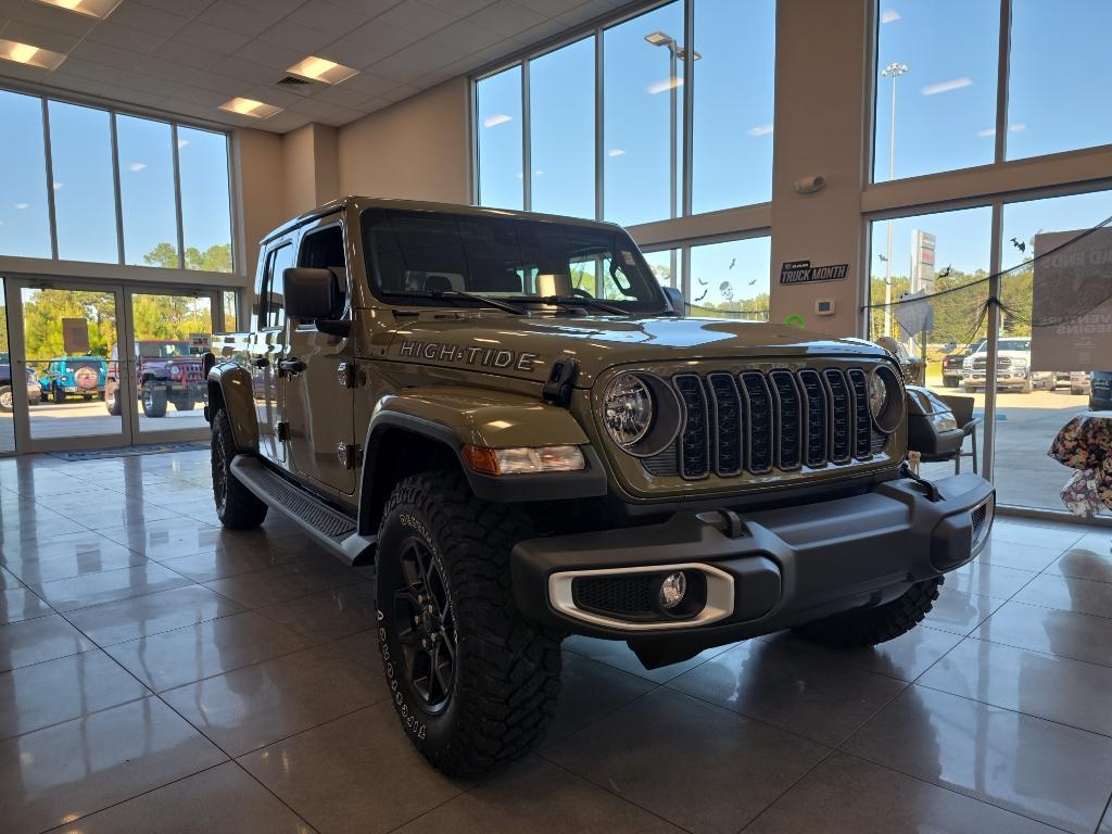 new 2025 Jeep Gladiator car, priced at $43,480