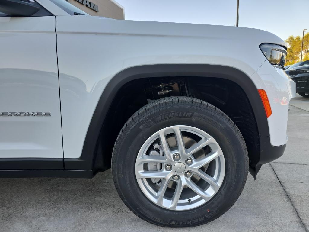 new 2025 Jeep Grand Cherokee car, priced at $38,570