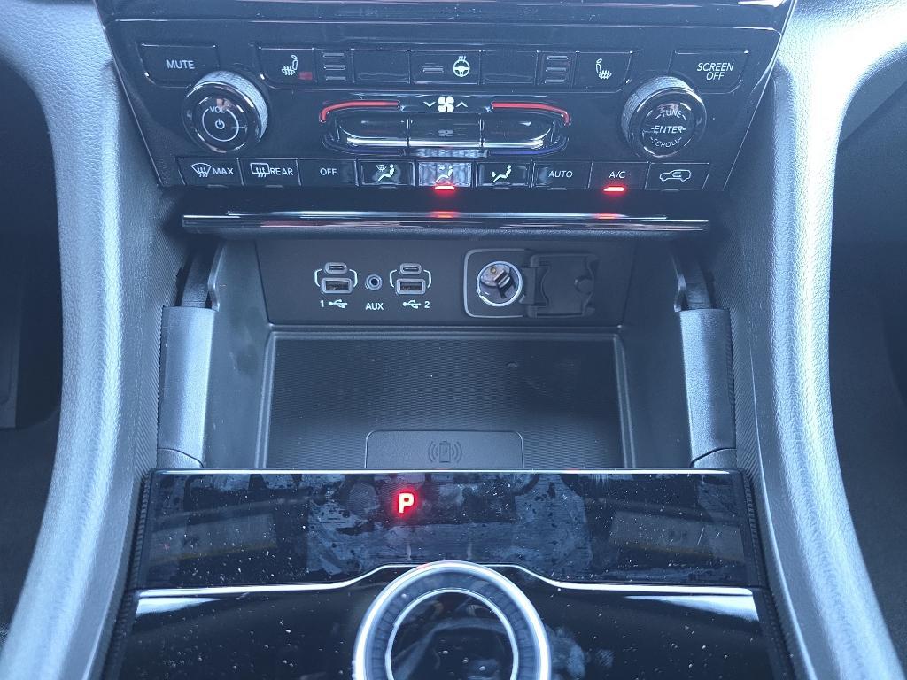 new 2025 Jeep Grand Cherokee car, priced at $38,570