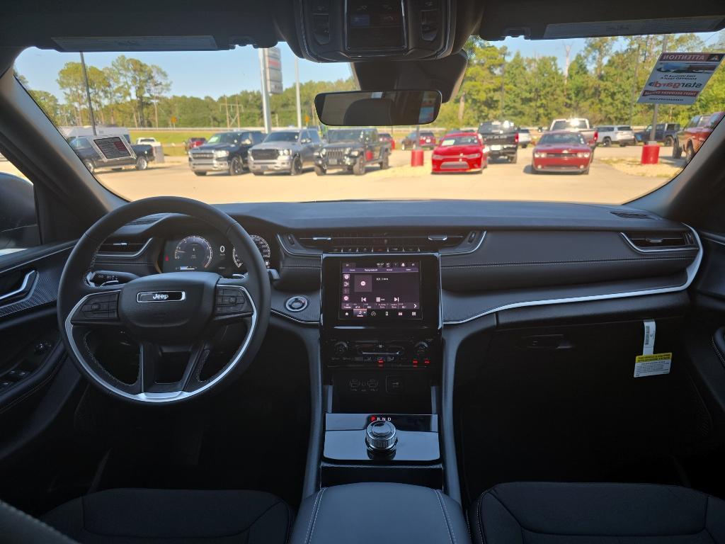 new 2025 Jeep Grand Cherokee L car, priced at $37,125