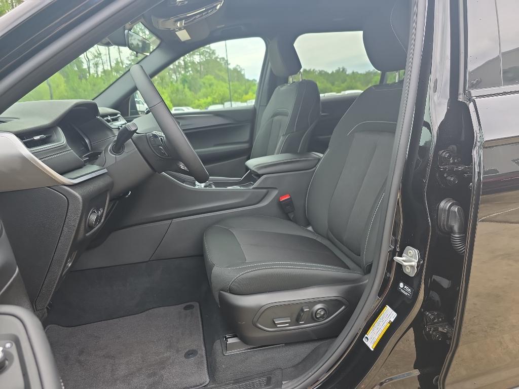 new 2025 Jeep Grand Cherokee L car, priced at $46,415