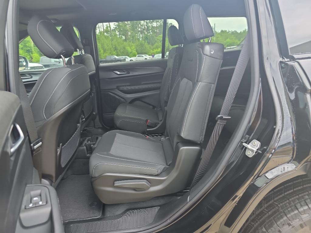 new 2025 Jeep Grand Cherokee L car, priced at $46,415