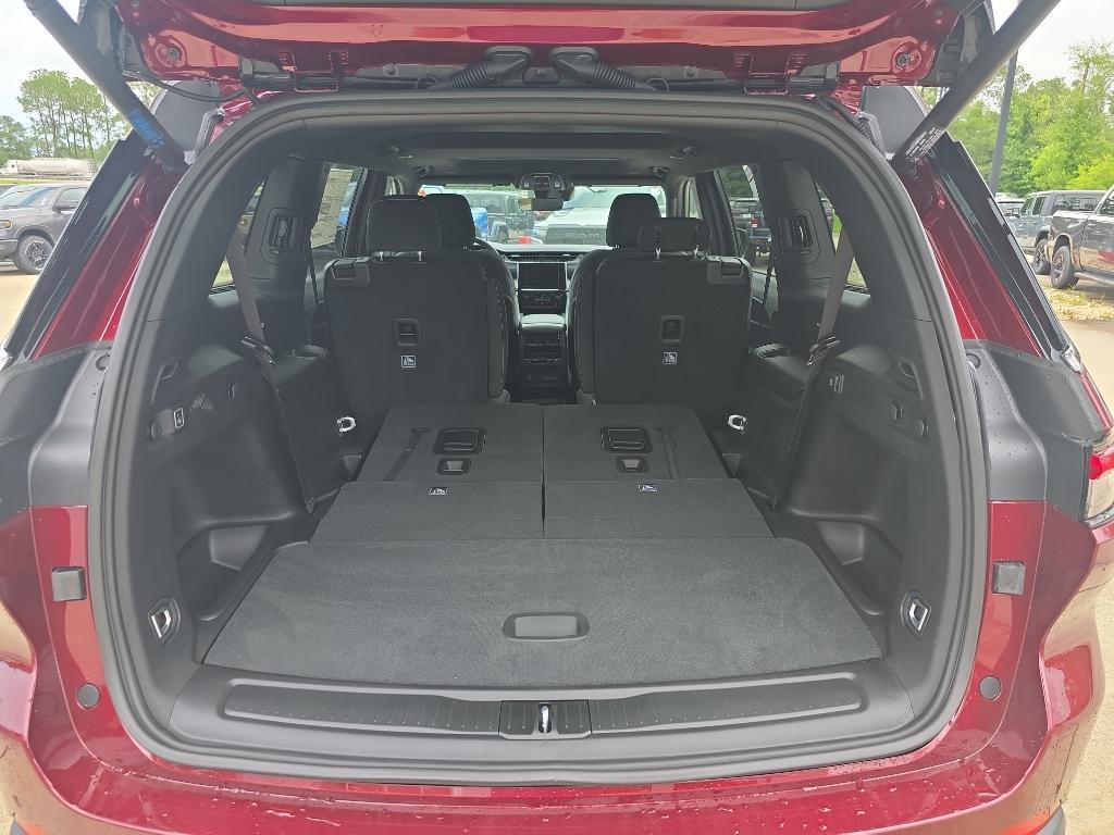 new 2025 Jeep Grand Cherokee L car, priced at $40,915