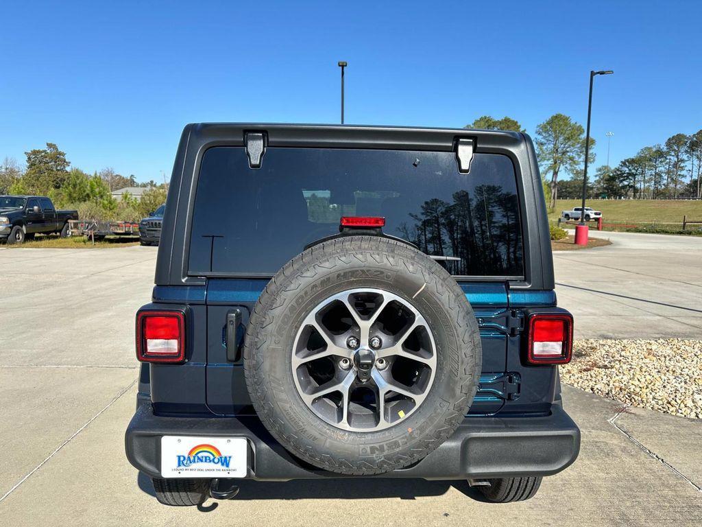 new 2025 Jeep Wrangler car, priced at $45,370