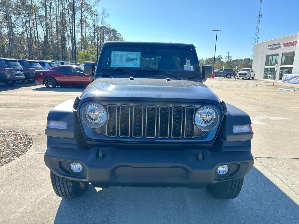 new 2025 Jeep Wrangler car, priced at $45,370