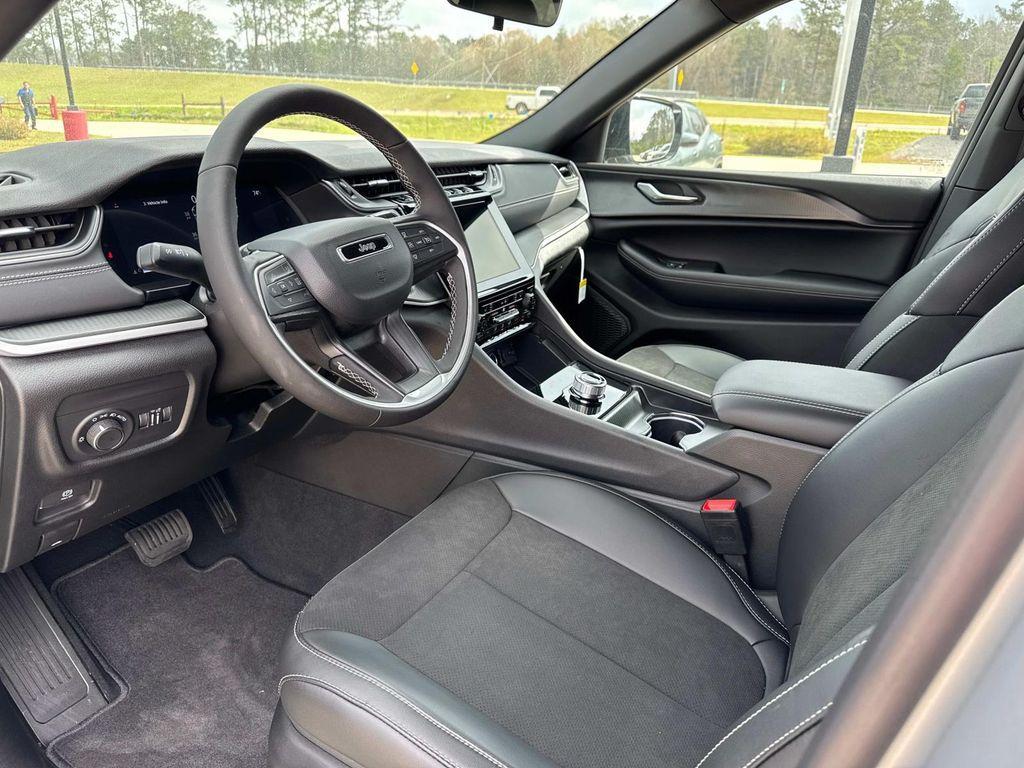 new 2025 Jeep Grand Cherokee L car, priced at $45,525